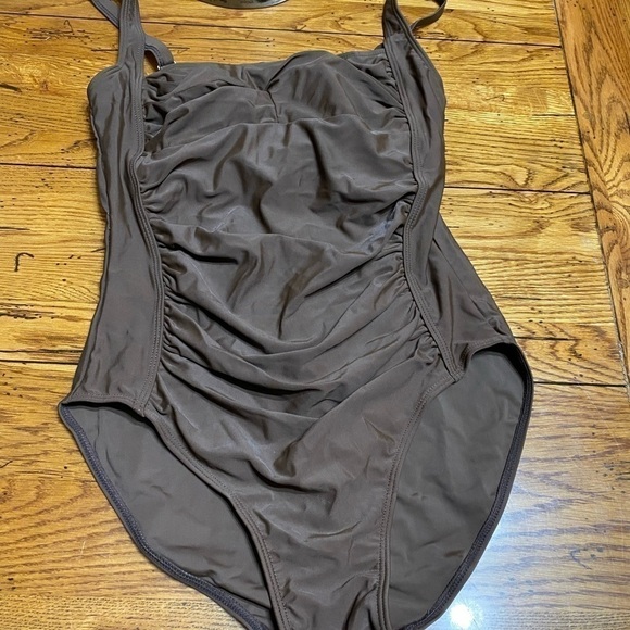 𝅺new Miss Adola one piece pull on swimsuit Bryan - Picture 1 of 8